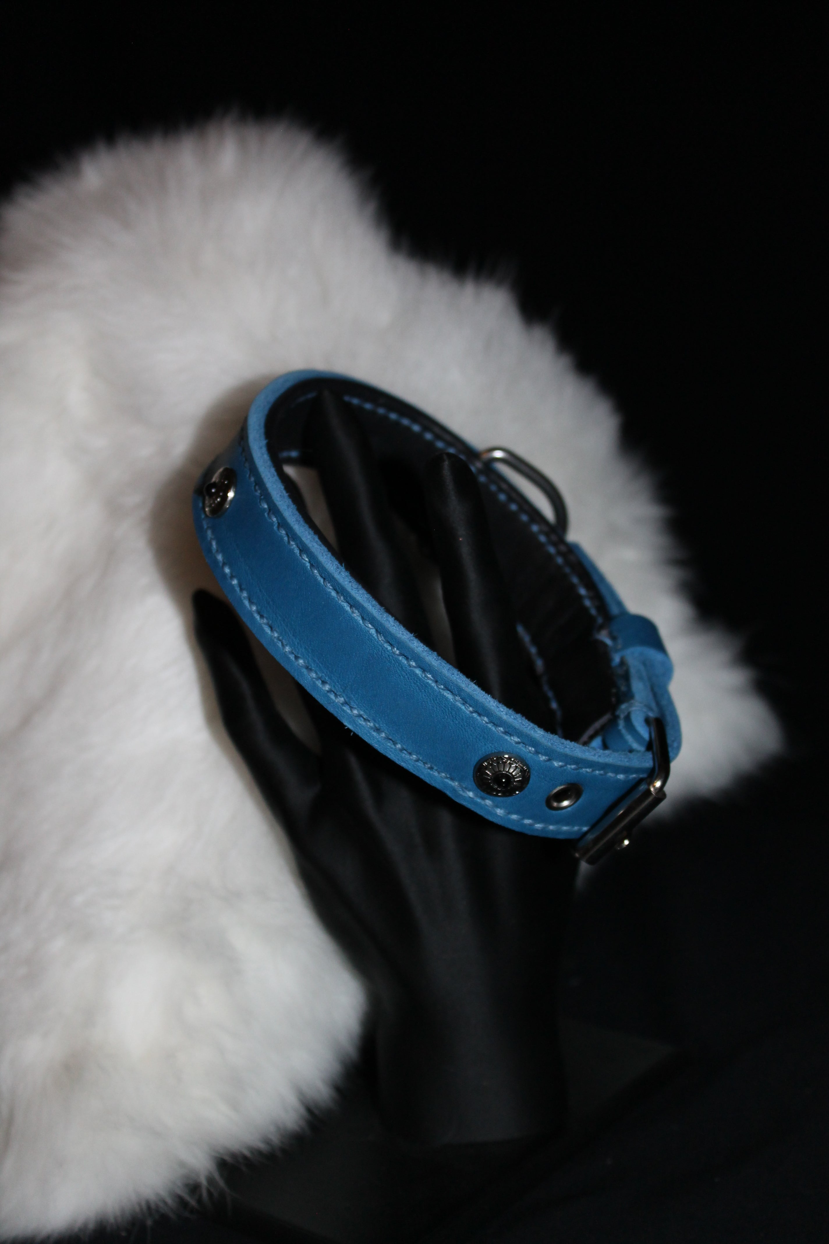 DIY handgenähtes Hundehalsband Fettleder, Blau Gr. 32-36 cm, 2,5 cm breit