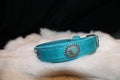 DIY handgenähtes Fettlederhalsband mit Edelweiß-Concho´s und Stein, Petrol, Gr. 34-38 cm, 2,5 cm breit