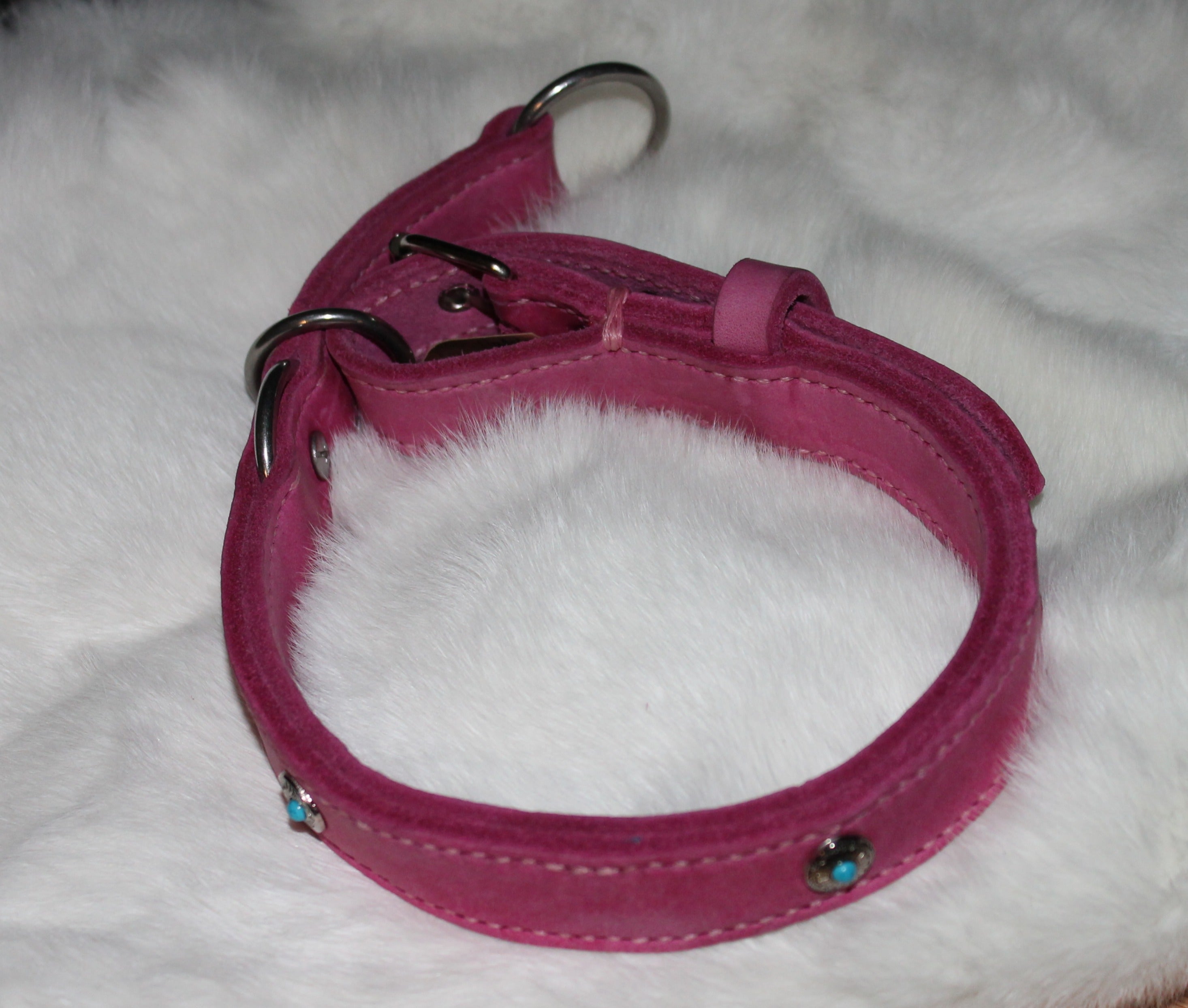 DIY handgenähtes Zugstopp-Halsband mit Concho´s, Fettleder in der Farbe Pink, verstellbar Gr. 37-42 cm, 2,5 cm breit