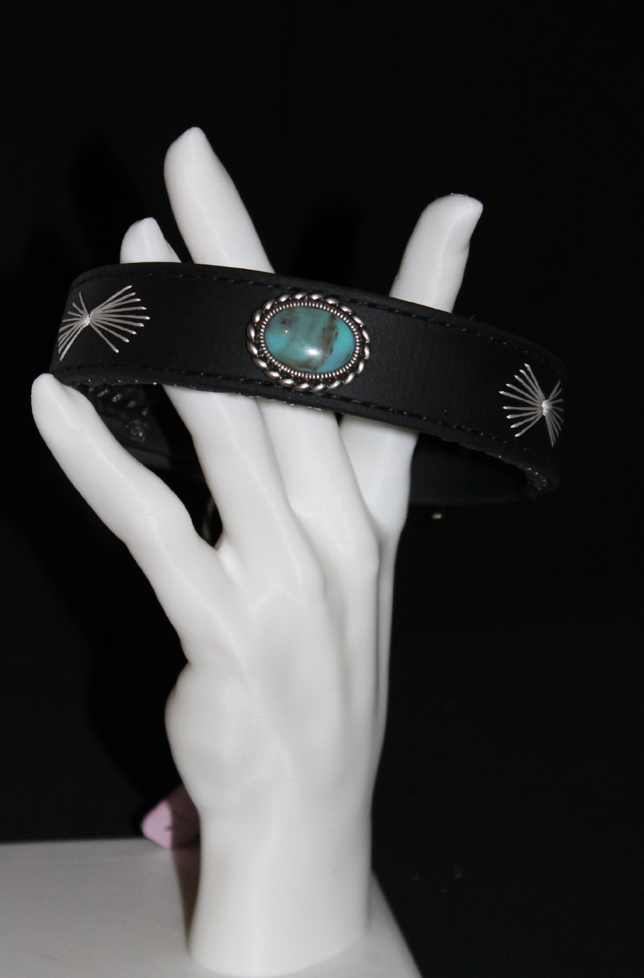 DIY biothanes Halsband, Schwarz mit gesticktem Fächer mit Stein, Gr. 28-31 cm, 2,5 cm breit