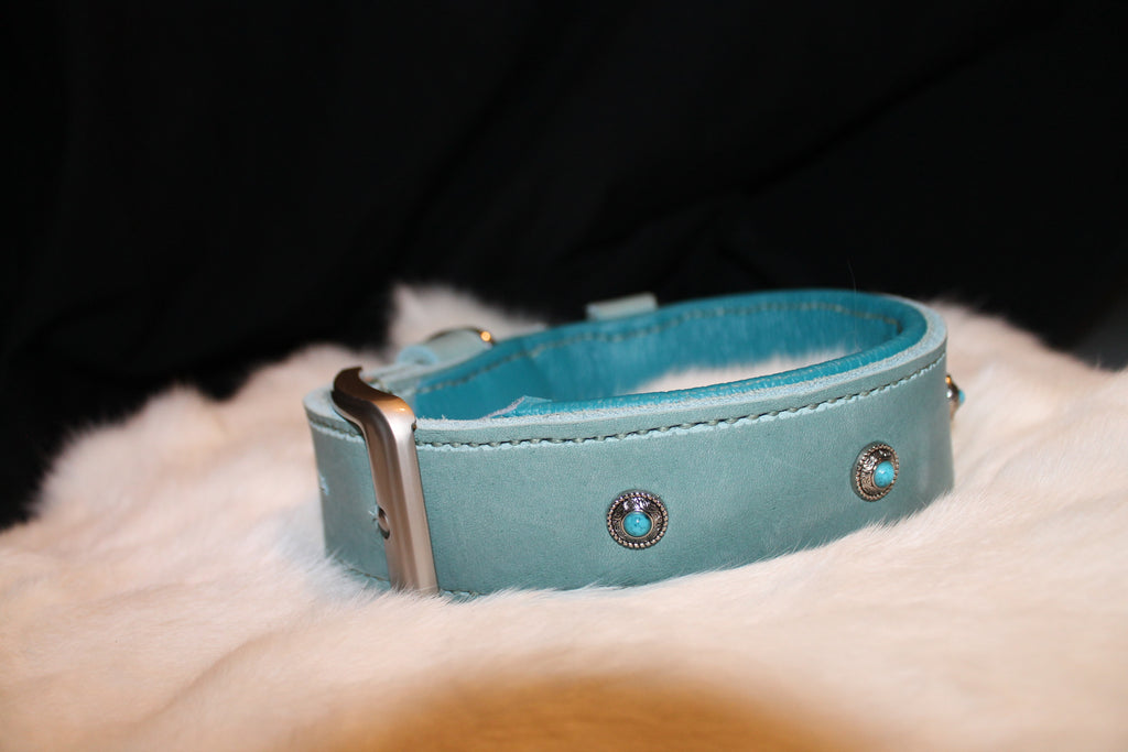 DIY handgenähtes Lederhalsband Eisblau Silber Chonchos mit kleinen Steinen. 41-44 cm, 4,5 cm breit