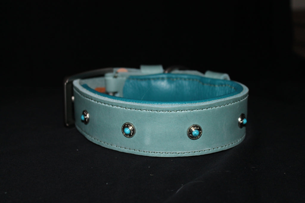 DIY handgenähtes Lederhalsband Eisblau Silber Chonchos mit kleinen Steinen. 41-44 cm, 4,5 cm breit